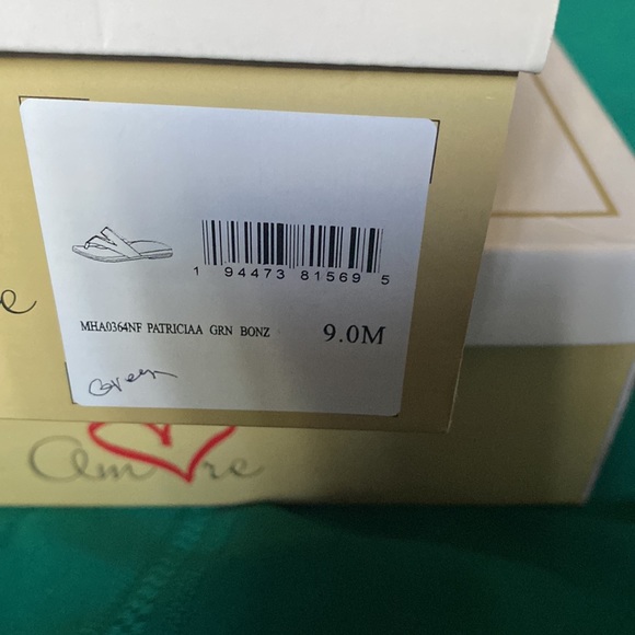 Shoes - Picture 8 of 8